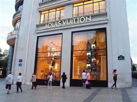 louis vuitton flagship store paris|louis vuitton paris prices.